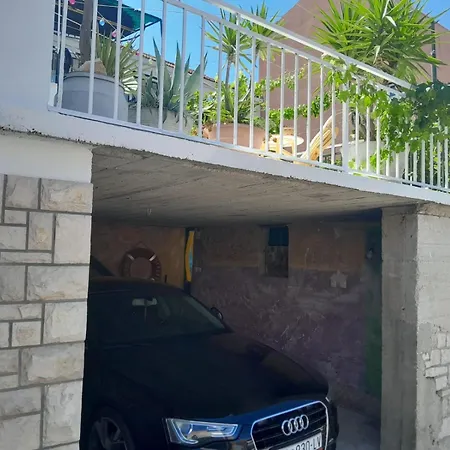 Pensjonat Alanis Vela Luka